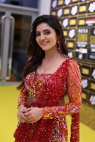 Athulya Ravi at Nexa SIIMA Awards 2023